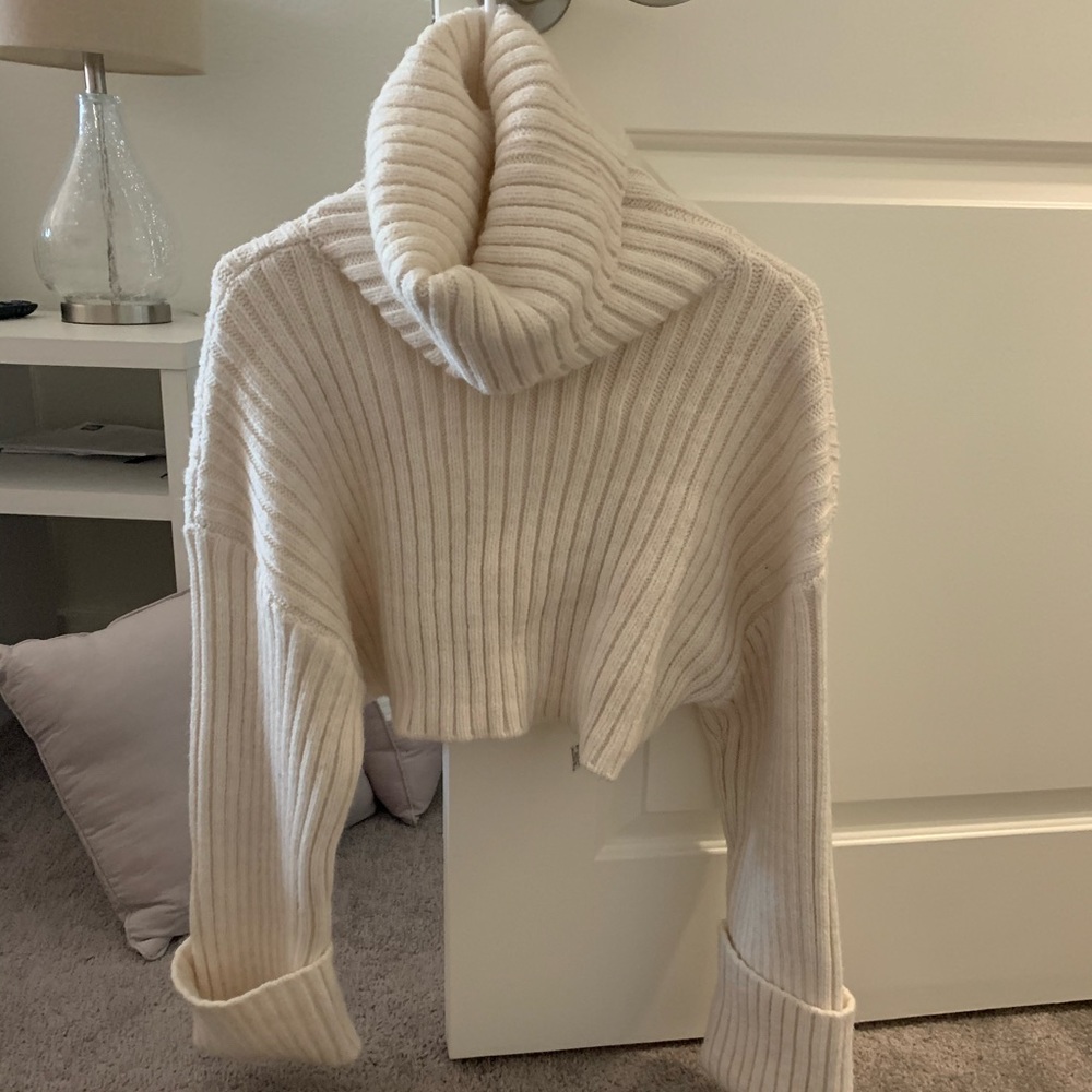 Zara Ribbed Knit Sweater